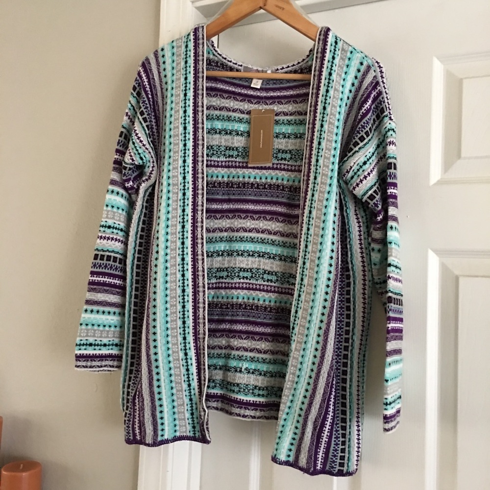 Francescas myan sweater size small